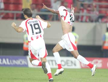 Η 13η πρεμιέρα δεν ήταν γρουσούζικη για τον Ολυμπιακό χάρη στον Ριβάλντο