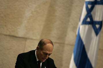 «Πονοκέφαλος» για τον Ολμέρτ σκάνδαλο με πρωταγωνιστή τον υπουργό Δικαιοσύνης