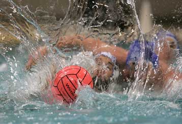 Τρίτη η εθνική πόλο στο τουρνουά του Βουκουρεστίου μετά το 10-7 από την Ρουμανία