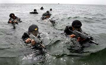 Κοινά στρατιωτικά γυμνάσια ΗΠΑ – Ν.Κορέας υπό το άγρυπνο βλέμμα της Πιονγιάνγκ