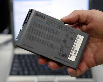 Ανακαλούνται και στην Ελλάδα μπαταρίες φορητών υπολογιστών Dell