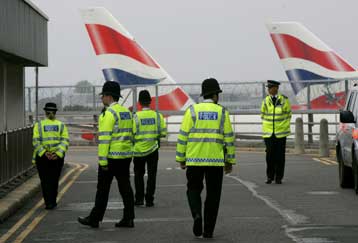 Απαγγέλθηκαν κατηγορίες εις βάρος έντεκα υπόπτων για τη συνωμοσία στη Βρετανία