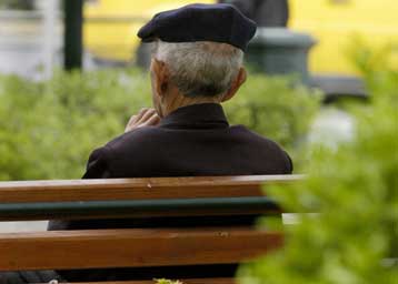 Έφοδος της Νομαρχίας Αθηνών σε παράνομο οίκο ευγηρίας στη Νέα Πεντέλη