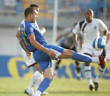 Ένα δεκαήμερο εκτός προπονήσεων Τζιμπούρ και Κούτσης στον Ατρόμητο