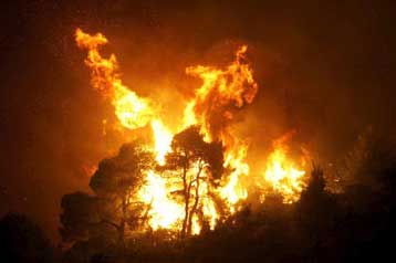 Κουρδική οργάνωση ανέλαβε την ευθύνη για τις πυρκαγιές στα τουρκικά παράλια