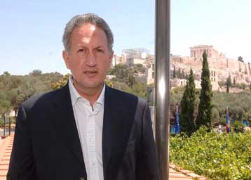 Πάγωμα των δημοτικών τελών υποσχέθηκε στο ΕΒΕΑ ο Κώστας Σκανδαλίδης