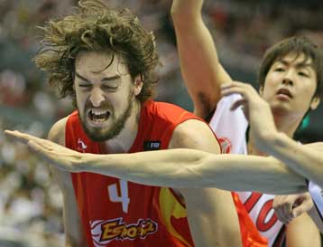 Νέος… βομβαρδισμός στη Χιροσίμα, 104-55 η Ισπανία την οικοδέσποινα Ιαπωνία