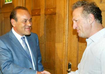 Με τον πρόεδρο του ΣΕΒ συναντήθηκε ο υποψήφιος δήμαρχος Αθηναίων Κ.Σκανδαλίδης