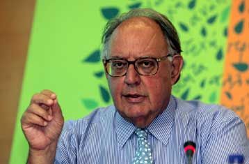 Θ.Πάγκαλος εναντίον κυβερνήσεων του ΠΑΣΟΚ στη διάρκεια του Πολιτικού Συμβουλίου