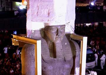 Γιγαντιαία επιχείρηση για τη μεταφορά του γρανιτένιου Ραμσή Β