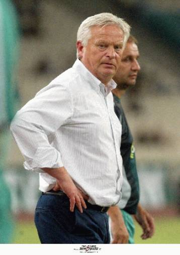 Είμαστε το φαβορί και πρέπει να το αποδείξουμε, δήλωσε ο Μπάκε