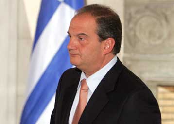 «Φρένο» στην ασυδοσία νομοθετικών ρυθμίσεων επιχειρεί ο πρωθυπουργός