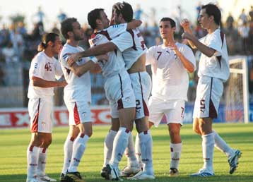 Στο πρώτο ημίχρονο η Λάρισα «κλείδωσε» την πρώτη νίκη της, 2-1 τον Ατρόμητο