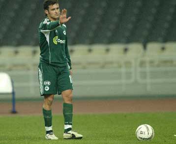 Ντόπες Γκονσάλες στους παίκτες του Παναθηναϊκού