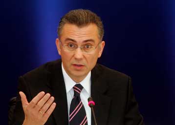 Πρόσκληση Ρουσόπουλου στον Γ.Παπανδρέου για συνεργασία σε θέματα Παιδείας