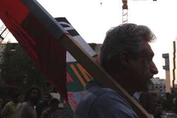 Υπέρ της πρότασης Πολύδωρα για τις διαδηλώσεις οι έμποροι