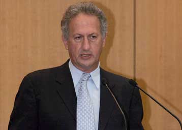 Οδικό χάρτη για την «Αθήνα 2015» προτείνει ο Κώστας Σκανδαλίδης