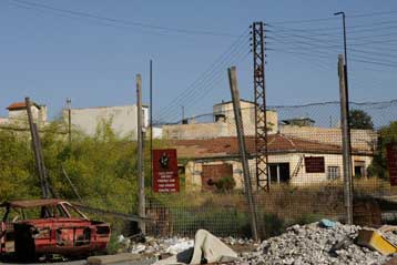 Ελεύθεροι αφέθηκαν από το καθεστώς των Κατεχομένων δύο Κύπριοι δημοσιογράφοι