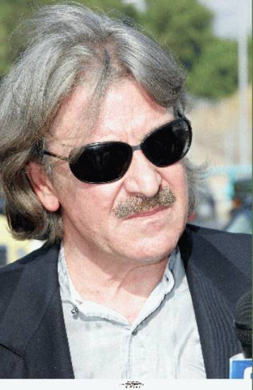 Σχόλια προκάλεσε η παρουσία του Καμπάνη στις εξέδρες της «Τούμπας»