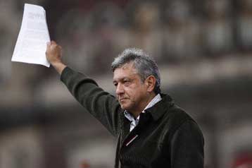 Αρνείται να παραδεχθεί την ήττα του ο Αντρές Μανουέλ Λόπες Ομπραδόρ