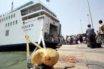 Τραγικός θάνατος ναυτικού στο λιμάνι του Πειραιά