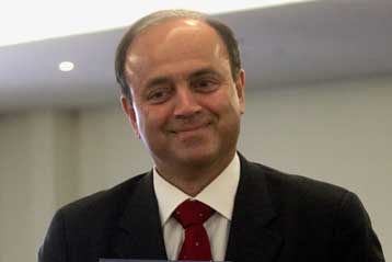 Επικρίσεις από ΓΣΕΕ και αντιπολίτευση για τον κοινωνικό προϋπολογισμό