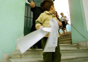 Δημοτικές και νομαρχιακές εκλογές με πάνω από 480.000 νέους ψηφοφόρους