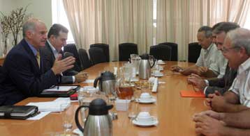 Εικονική η πραγματικότητα του κ. Σουφλιά για τα δημόσια έργα, λέει το ΠΑΣΟΚ