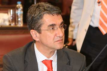 Αντιπαράθεση μεταξύ κυβέρνησης και ΠΑΣΟΚ για τους TOR-M1