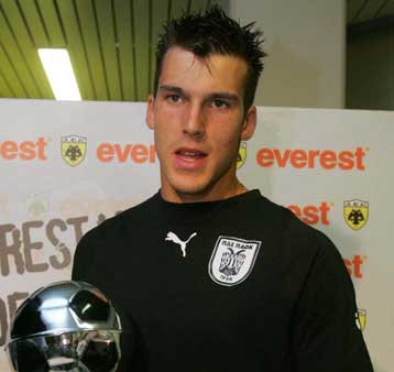 Για ανανέωση του συμβολαίου του για ακόμα πέντε χρόνια συμφώνησε ο Φερνάντεζ με τον ΠΑΟΚ