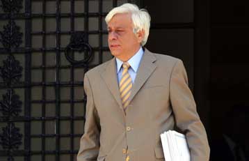 Ερμητικά κλειστή η πόρτα της κυβέρνησης για τους συμβασιούχους