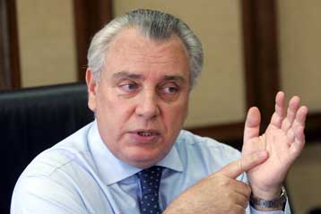 Πρωτοφανές να καταγγέλλεται το Δημόσιο, τονίζει η κυβέρνηση για το θέμα των TOR-Μ1