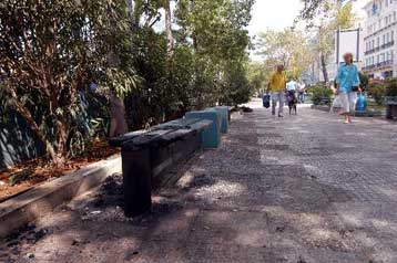 Έκρηξη στην ακτή Μιαούλη – Ανάληψη ευθύνης από την «Επαναστατική Ταξιαρχία»