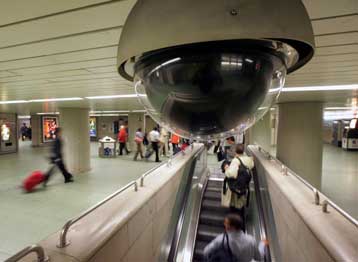 Πέντε μουσουλμάνοι κατηγορούνται για απόπειρα επίθεσης σε τρένα στη Γερμανία