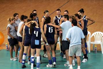 Πολύτιμο σετ πήρε η εθνική γυναικών στην Γαλλία, ελπίζει για πρόκριση στο Eurovolley