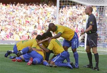 Με Ντούνγκα στον πάγκο η Βραζιλία συνέτριψε… φιλικά την Αργεντινή με 3-0