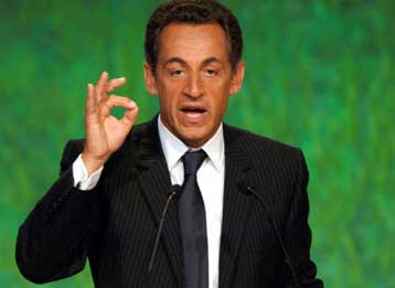 Ανοιγμα Σαρκοζί στους νέους στην αφετηρία της κούρσας για το προεδρικό χρίσμα