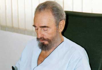 Τα χειρότερα πέρασαν, λέει ο ίδιος ο Φιντέλ Κάστρο για το πρόβλημα της υγείας του