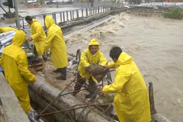 Αποζημιώσεις για τις καταστροφές από τις πλημμύρες του Κηφισού το 2002