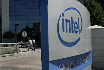 Σε περικοπές 10.500 θέσεων εργασίας προχωρεί η Intel