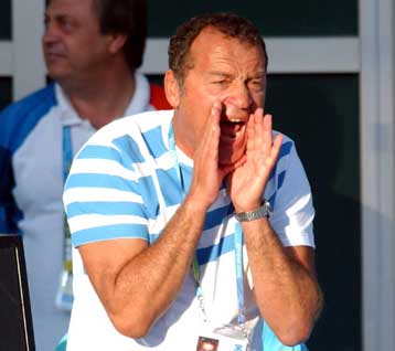 Για την πέμπτη θέση η εθνική γυναικών μετά το 10-9 από την Ισπανία στο Ευρωπαϊκό