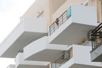 Στον αέρα χιλιάδες συμβόλαια, εξαιτίας λάθους στο νόμο για το Κτηματολόγιο