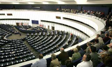 Ψηφίστηκε από το Ευρωκοινοβούλιο η πρόταση για τα δεδομένα επιβατών που πετούν στις ΗΠΑ