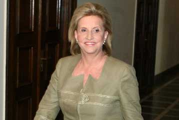 Τροπολογία του υπουργείου Τουριστικής Ανάπτυξης για προσλήψεις συμβασιούχων