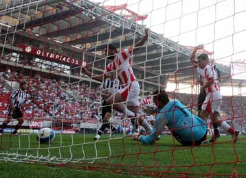 Αποστολή εξετελέσθη άνετα για τον Ολυμπιακό, 2-0 τον ΠΑΟΚ με το νου στη Βαλένθια