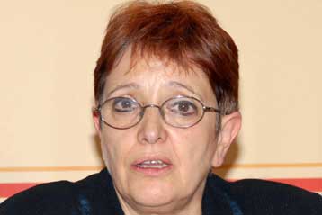 «Πολεμική» πολιτική κατά ΝΔ και ΠΑΣΟΚ ακολουθεί το ΚΚΕ, σύμφωνα με την Αλ.Παπαρήγα