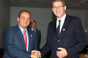 Η ευρωπαϊκή πορεία της Τουρκίας στο επίκεντρο της συνάντησης Καραμανλή – Βανχάνεν