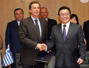 Πρόωρα τα σενάρια περί ρωσικού ενδιαφέροντος για τον ΟΤΕ, λέει ο Μ.Λιάπης