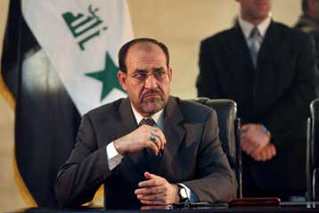 Τη βοήθεια του Ιράν για την αποκατάσταση της τάξης στο Ιράκ υποσχέθηκε ο Αχμαντινετζάντ