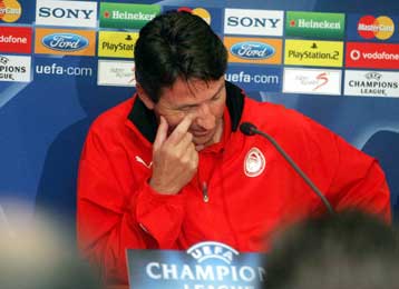 Πίκρα και επικρίσεις για άμυνα και προϋπολογισμό στον Ολυμπιακό